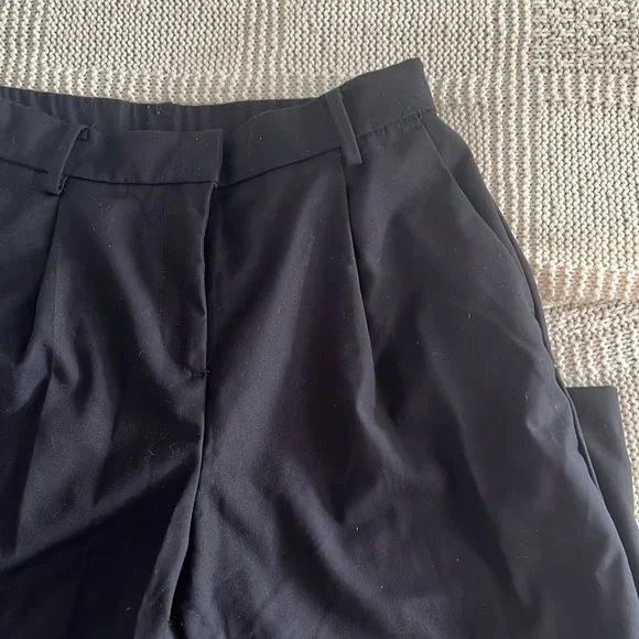 Black pants - Picture 2 of 4